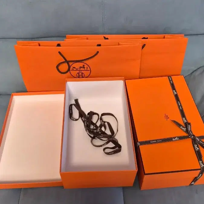 [BUNJANG] Hermes Sneaker Box Set - Includes Bag, Box, and Shopping Bag / 9-1)에르메스스니커즈박스셋트가방박스셋 용품박스셋((35 * 21 *12.3)