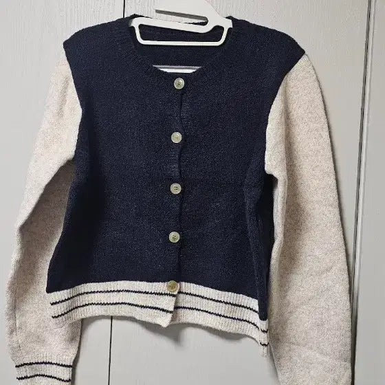 [BUNJANG] Colorblock Cardigan / 배색 가디건