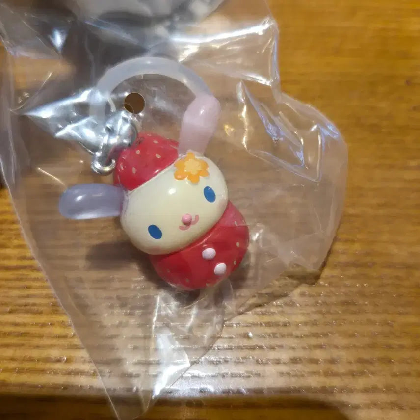 [BUNJANG] Sanrio Strawberry Usahana Sticker / 미개봉 산리오 딸기 우사하나