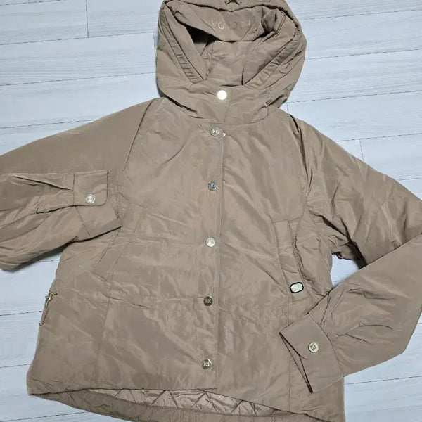 [BUNJANG] Escada Padded Jacket Beige Size 95 (M) / 에스까다 ESCADA  패딩 자켓 95 작년구입 한번착용