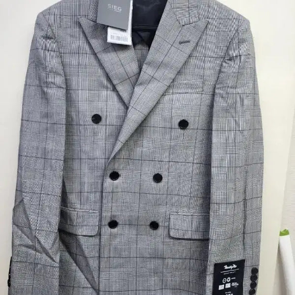 [BUNJANG] Jig K. Men's Double-Breasted Check Suit / 지이크 남성 더블 체크수트