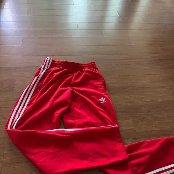 [BUNJANG] Adidas Firebird Velour Scarlet Pants / 아디다스 파이어버드 베러스칼렛 팬츠