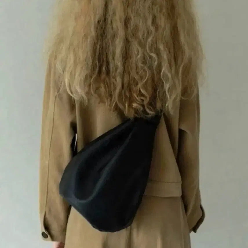 [BUNJANG] Le Sling Bag (Black) / 르 슬링백 (블랙)
