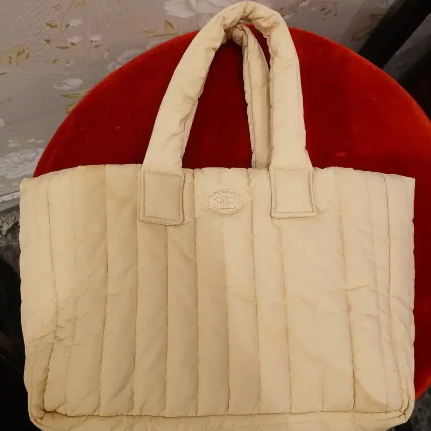[BUNJANG] Sienne Padded Bag Beige Tote Bag / 시엔느 패딩백 베이지 토트백