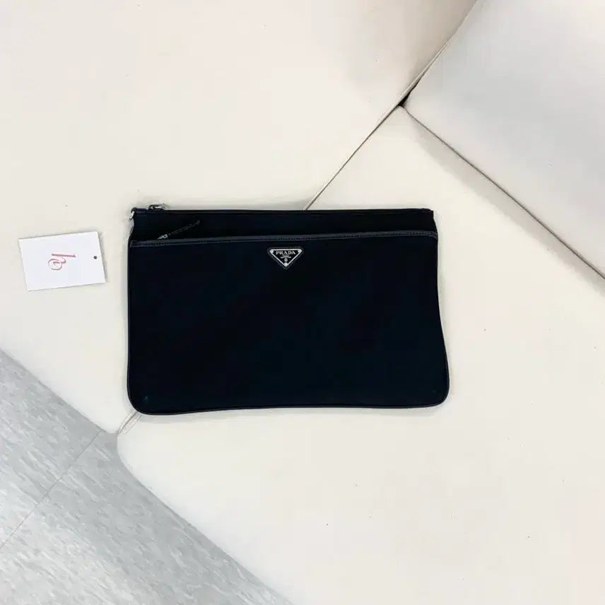 [BUNJANG] Prada Pocono Clutch Bag / 프라다 포코노 클러치 (정품)