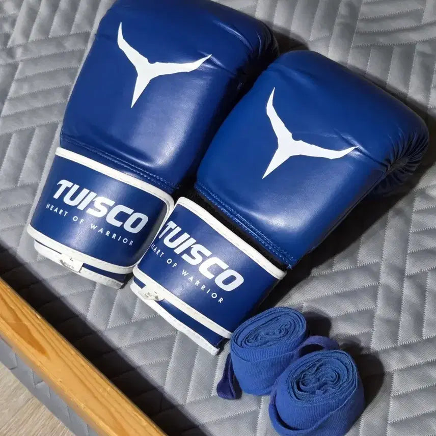 [BUNJANG] Twisco Boxing Gloves Blue + Hand Wraps Set / 투이스코 복싱 글러브 블루 + 핸드랩 세트