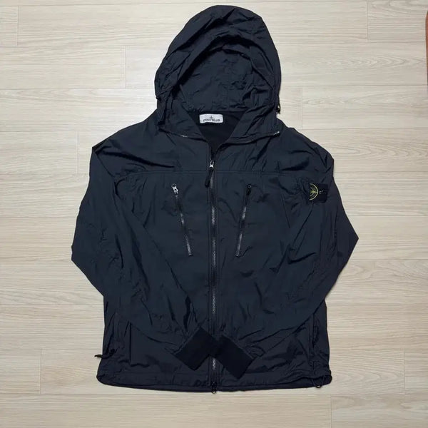 [BUNJANG] Stone Island Skintouch Nylon Windbreaker / 스톤아일랜드 스킨터치 나일론 바람막이