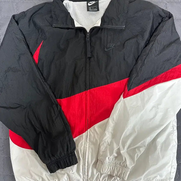 [BUNJANG] Nike Big Swoosh Windbreaker Jacket - Medium / 나이키 빅스우시 바람막이 M