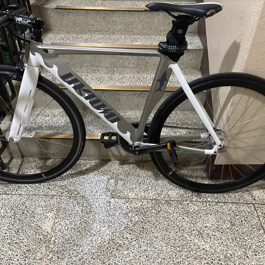 [BUNJANG] Unknown Shark Pixie Gray Bicycle / 언노운 샤크 그레이s