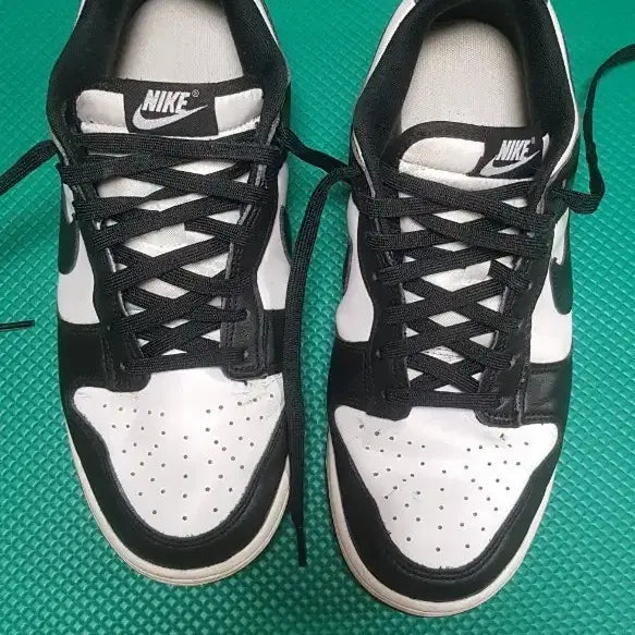 [BUNJANG] Nike Dunk Low "Orca" Sneakers / 나이키 덩크 로우 범고래 운동화 275