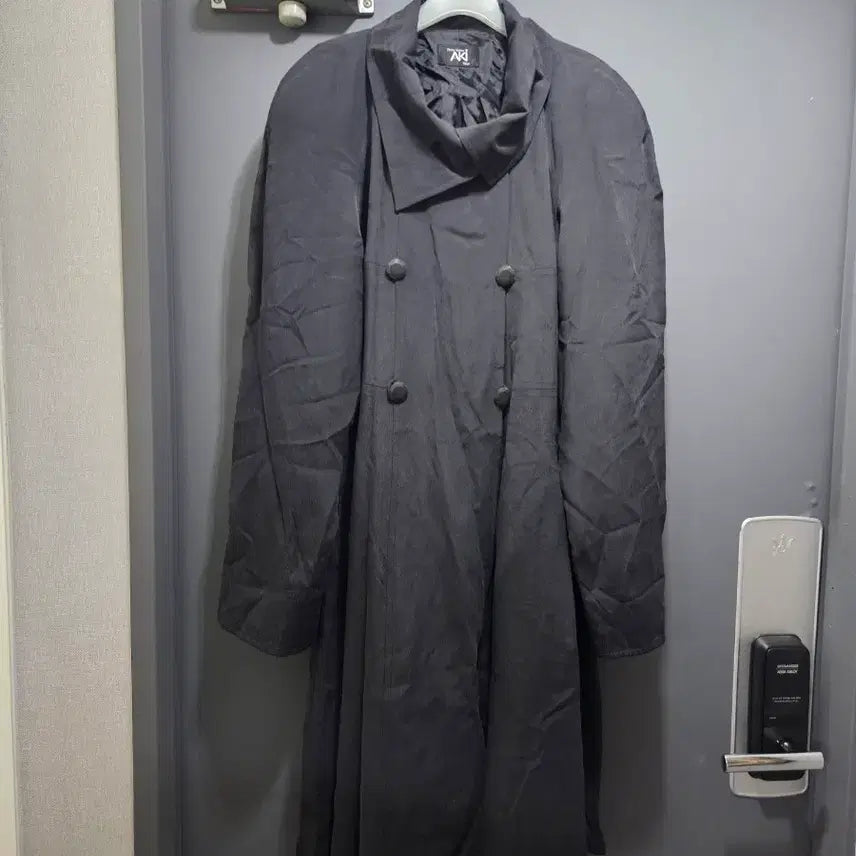 [BUNJANG] 100% Silk Black Oversized Trench Coat / 실크 100 블랙 오버핏 트렌치 코트 아우터