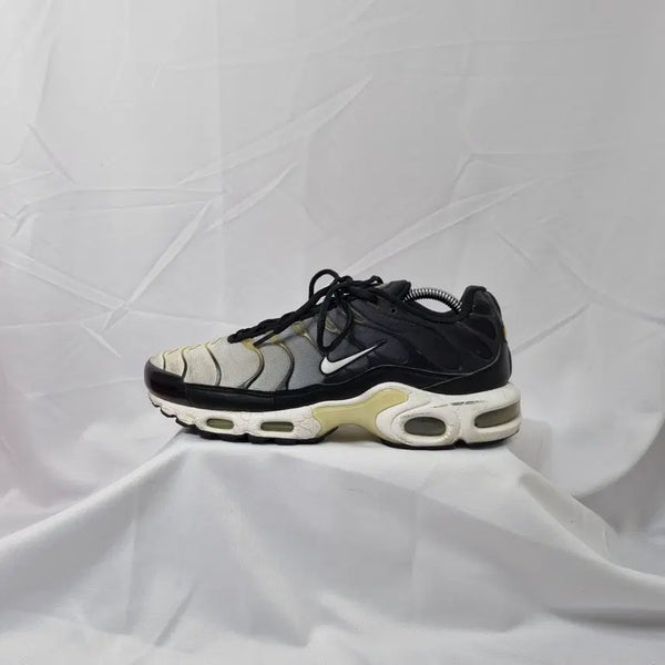 [BUNJANG] Nike Air Max Plus 'Black' Vintage Sneakers / 빈티지하서 270 나이키 에어맥스 플러스 블랙 스니커즈