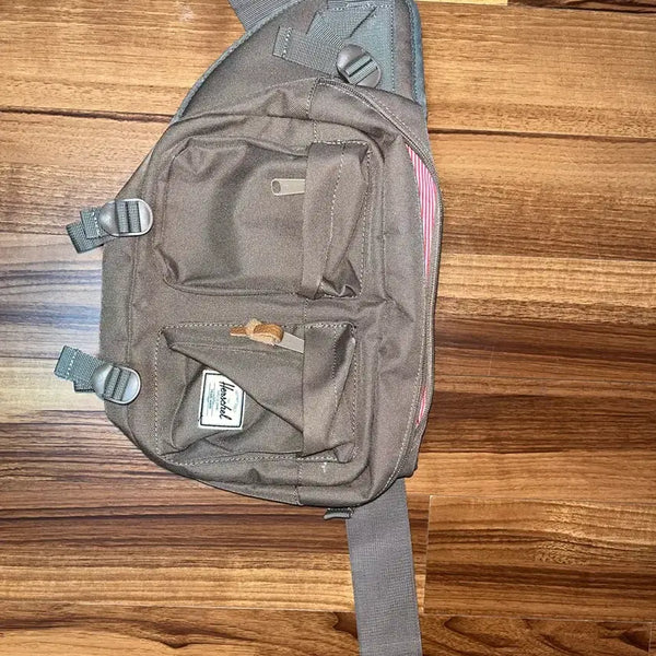 [BUNJANG] Herschel Sling Bag / 슬링백