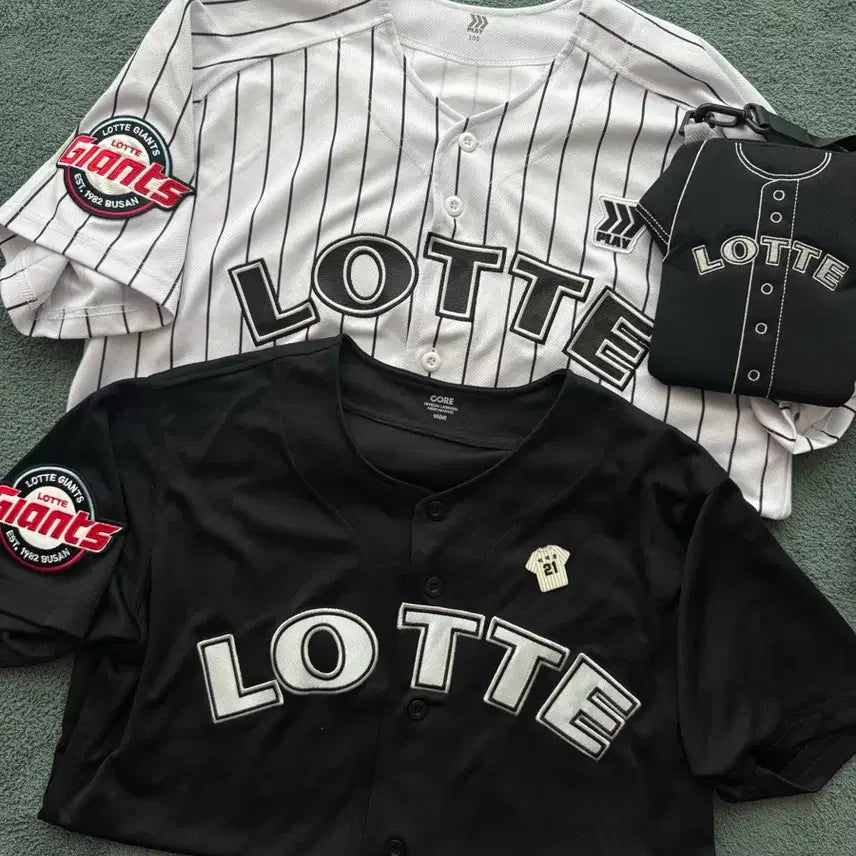 [BUNJANG] Lotte Giants Baseball Uniform Set (Black/White) / (3종세트)롯데 자이언츠 야구 유니폼 블랙/화이트