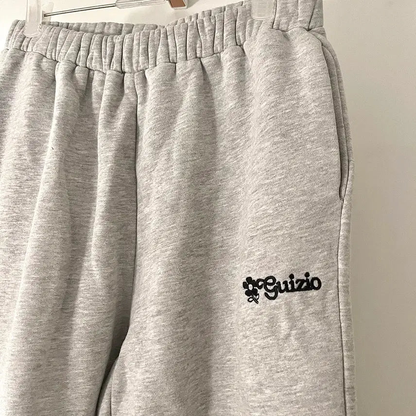 [BUNJANG] Daniel Guizo Mélange Grey Sweatpants Flower Logo / 새상품 다니엘 귀조 멜란지 그레이 스웻 팬츠 플라워 로고 타입 바지
