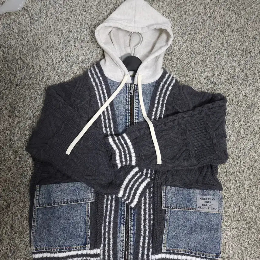[BUNJANG] GREY ÉLAN Denim Patchwork Hooded Knit Zip-Up Jacket / 후드 니트 데님 배색 자켓