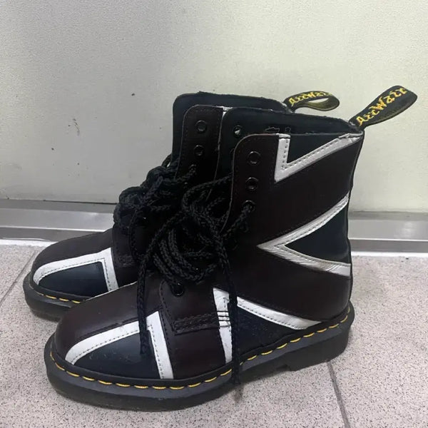 [BUNJANG] Dr. Martens Union Jack Boots / 닥터마틴 유니언잭 워커 부츠