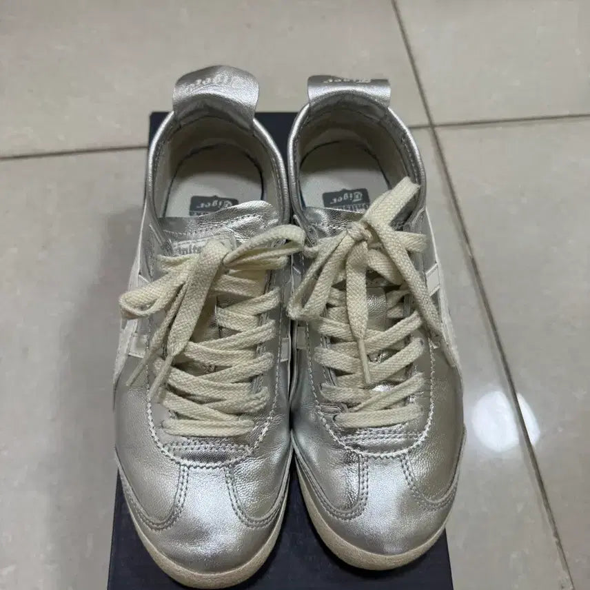 [BUNJANG] Onitsuka Tiger Mexico 66 Silver Sneakers / 오니츠카타이거 멕시코66 실버 230