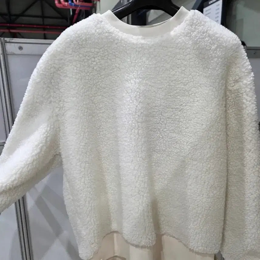 [BUNJANG] Moose Knuckles Fleece Sweatshirt Cream / [팸셀]원가53만원 새상품 무스너클 뽀글이 맨투맨