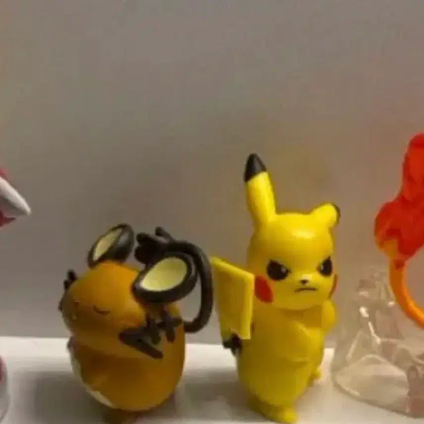 [BUNJANG] Pokemon Pikachu & Dedenne Gacha Figure Set / 포켓몬 피규어 가챠 피카츄와 데덴네