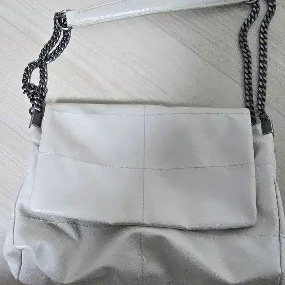 [BUNJANG] Zara Raklap Shoulder Bag Cream / 자라 락플랩 크림