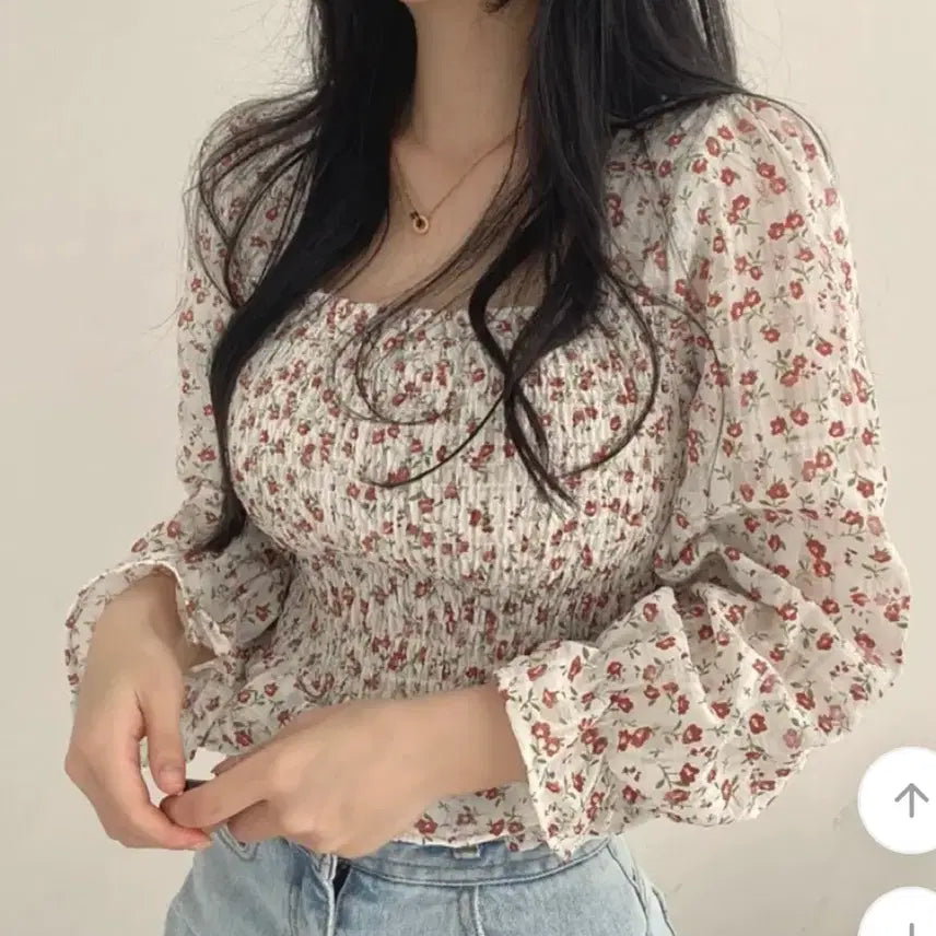 [BUNJANG] Flower Smocking Blouse / 플라워 스모킹 블라우스
