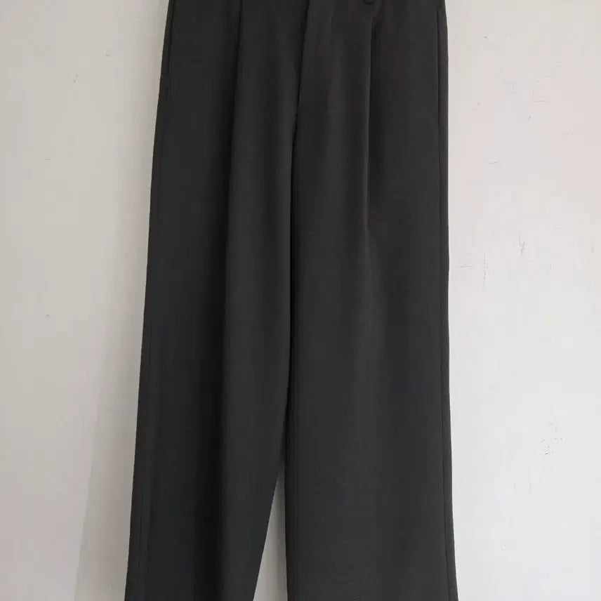 [BUNJANG] The Ilma Slacks Deep Grey (Size S) / 더일마 슬랙스