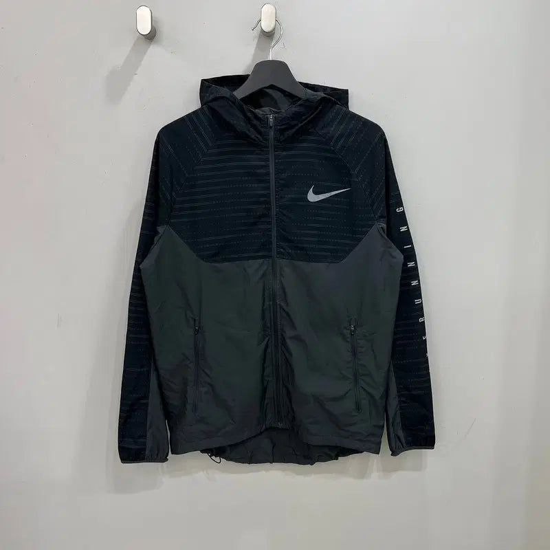 [BUNJANG] Nike Running Color-Blocked Windbreaker Jacket / 나이키 러닝 배색 바람막이 r4585
