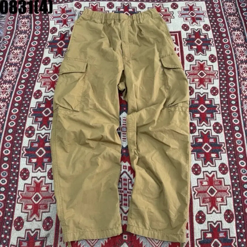 [BUNJANG] Uniqlo U Cargo Pants Khaki / 유니클로 u 카키색 카고바지