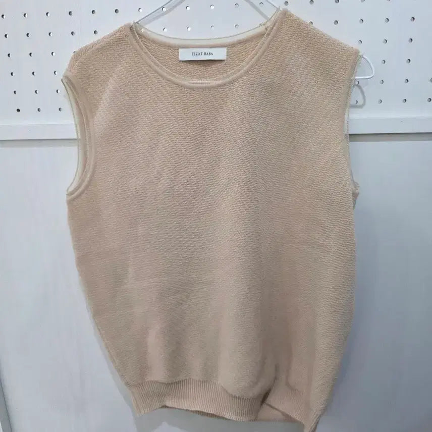 [BUNJANG] IZZY BABA Sleeveless Knit Vest Beige / IZZY BABA 민소매 니트 베이지