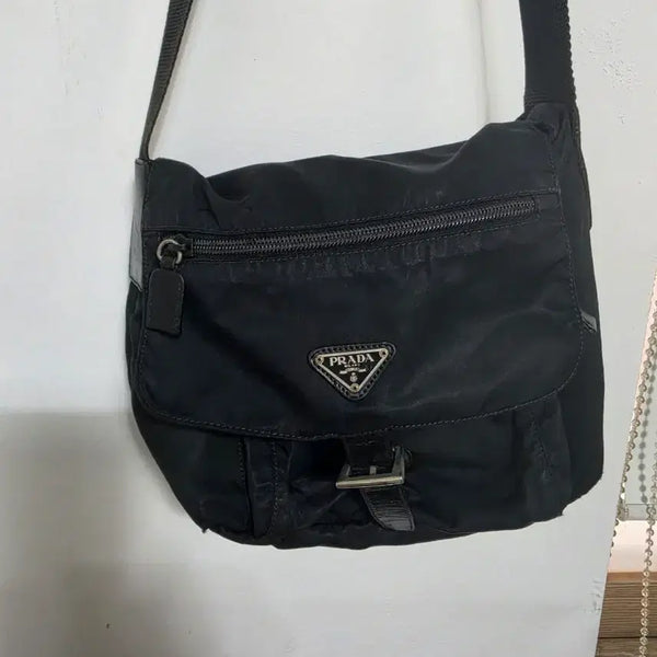 [BUNJANG] Prada Nylon Crossbody Bag / 프라다 나일론 주우재백