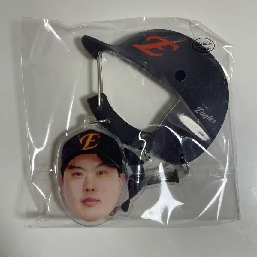 [BUNJANG] Hanwha Eagles Ryu Hyun-jin Carabiner Keychain / 메디힐 한화 류현진 카라비너 키링