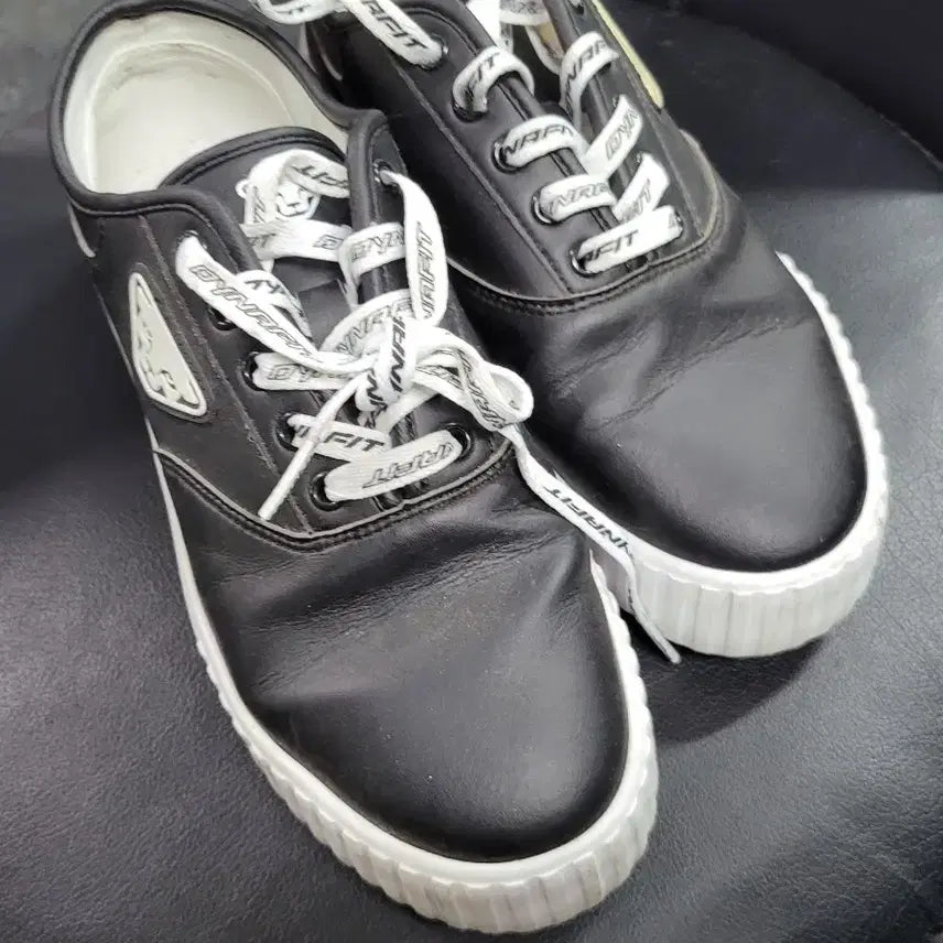[BUNJANG] Dynafit Sneakers Black 245 / 다이나핏 스니커즈 블랙245