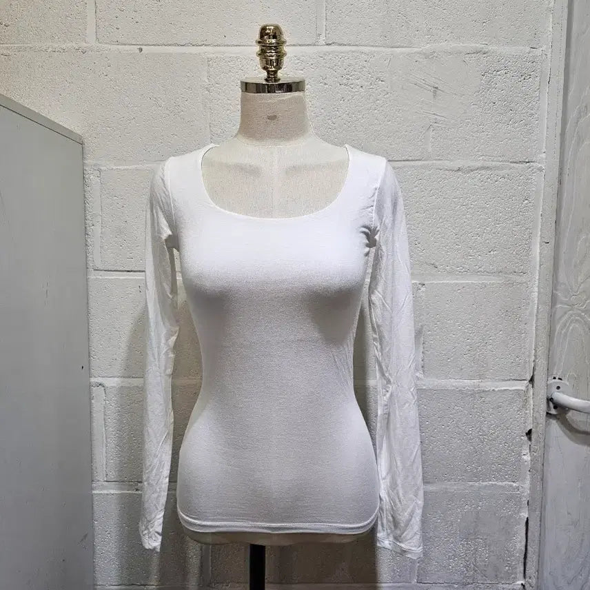 [BUNJANG] Silk Cotton Double Lined U-Neck Slim Long Sleeve - White / 실크면 이중안감 유넥 슬림 긴팔- 화이트