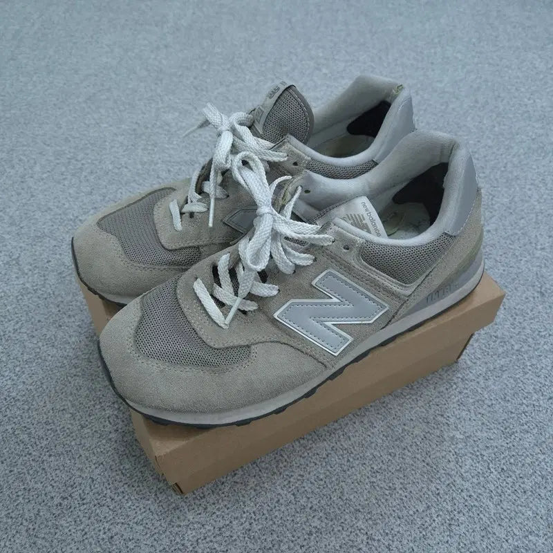 [BUNJANG] New Balance Sneakers Size 280 / 280 뉴발란스 스니커즈/일반 운동화 | 0824B12