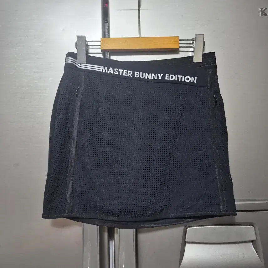 [BUNJANG] Master Bunny Edition Punching Skirt / 마스터바니에디션 펀칭 스커트