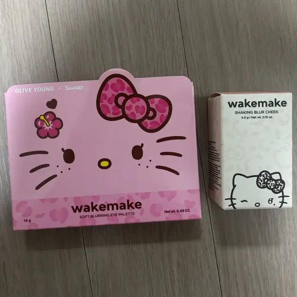 [BUNJANG] WAKEMAKE Leopard Hello Kitty Eyeshadow & Blusher Set / 9/3까지만 판매! 웨이크메이크 레오파드 헬로키티 아이섀도우/갸루 치크
