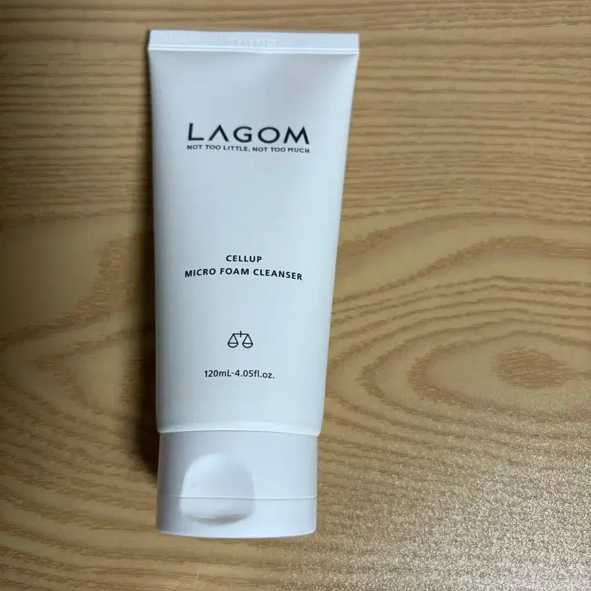 [BUNJANG] LAGOM Cellup Micro Foam Cleanser 120ml / 라곰 셀럽 마이크로 폼 클렌저 120ml 판매