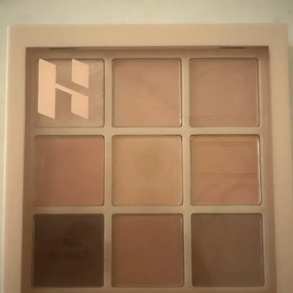 [BUNJANG] Holika Holika Fall in Oat Eyeshadow Palette / 홀리카홀리카 폴인오트