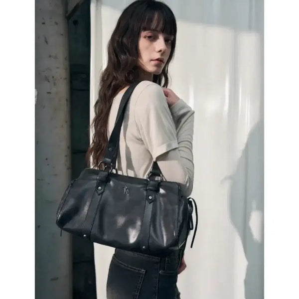 [BUNJANG] Thelory Duffle Leather Shoulder Bag / 레더리 더플 레더 숄더백