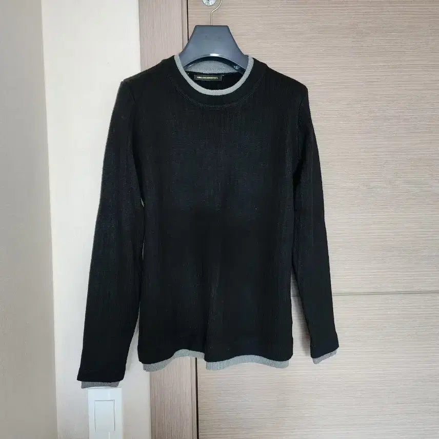 [BUNJANG] Men's Black Knit Sweater / 남성블랙니트