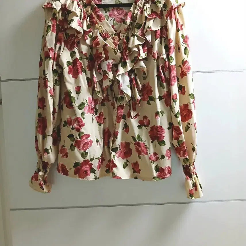 [BUNJANG] Fairy Flower Frill Blouse / 페어리 플라워 프릴 블라우스