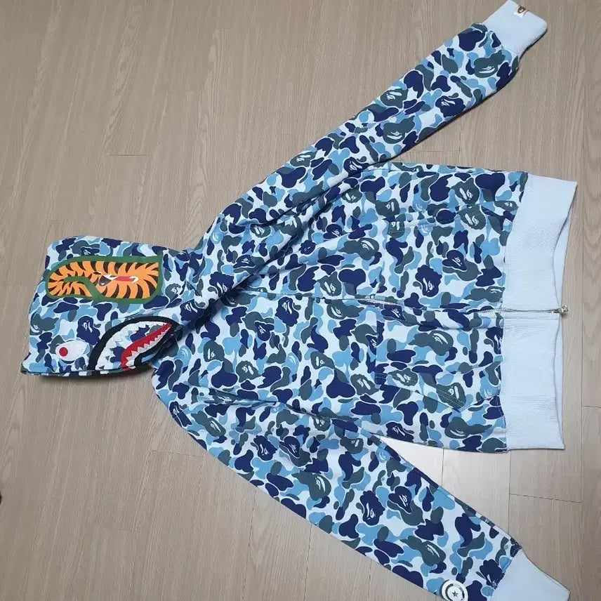 [BUNJANG] BAPE Hooded Zip-Up Jacket / 베이프 후드집업