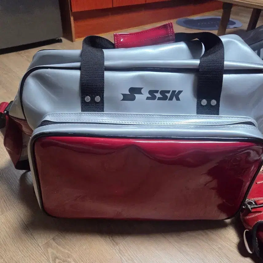 [BUNJANG] SSK Enamel Baseball Bag / 사사키 에나멜 야구가방