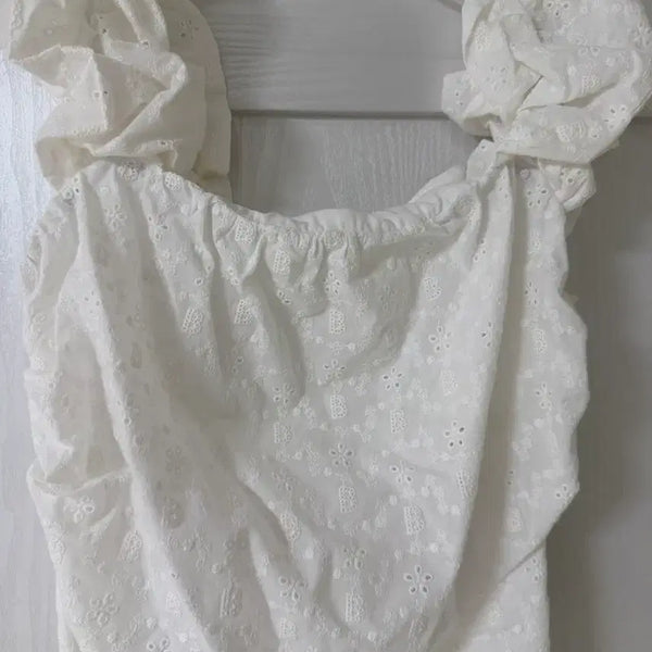 [BUNJANG] The Barnet Blouse / 더바넷 블라우스