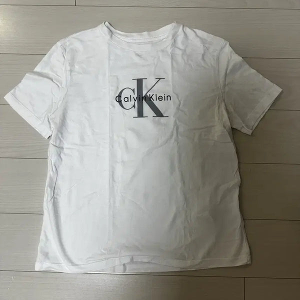 [BUNJANG] Calvin Klein T-Shirt White / 캘빈클라인 반팔티 화이트