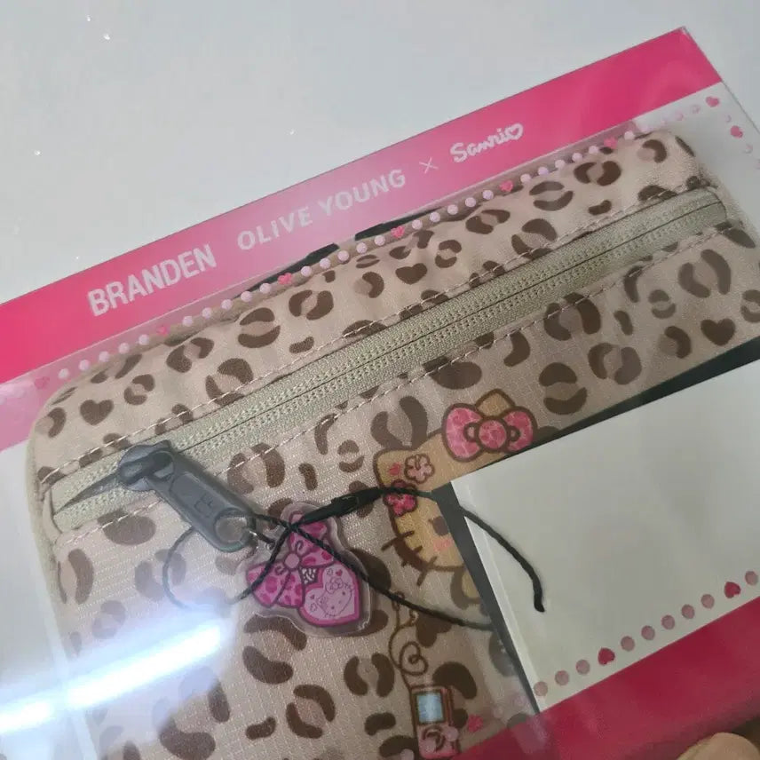 [BUNJANG] Brandon Hello Kitty Wallet Bag Leopard Print / (당일발송)올리브영 브랜든 헬로키티 월렛백 호피 키티 레오파드 세이프 플러스 가방 갸루 태닝 월랫백 올영
