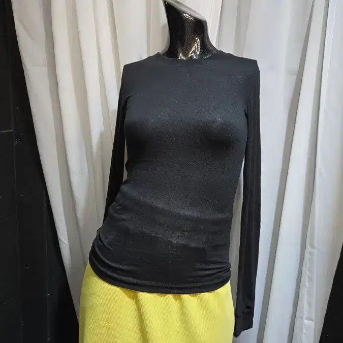 [BUNJANG] Black Fingerless Long Sleeve Warmer Top / 손가락워머 블랙 부들 긴팔