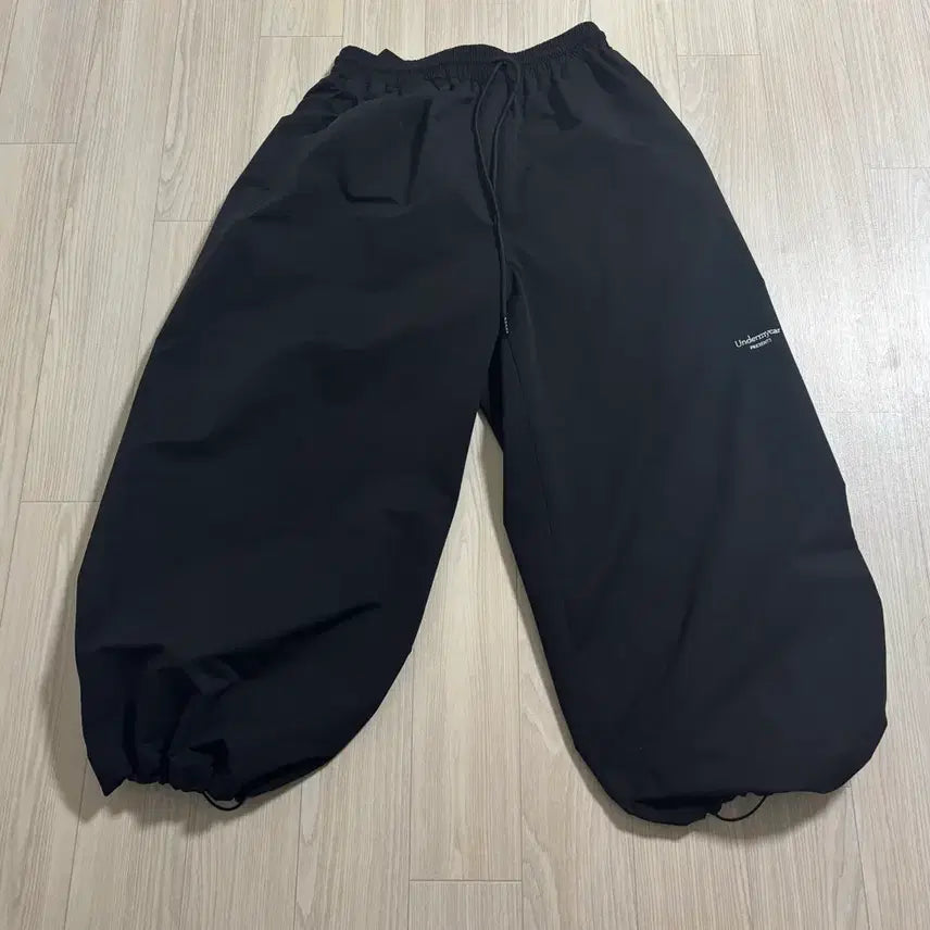 [BUNJANG] Under My Car Classic Logo Basic Wide Track Pants Black / 언더마이카 무.176 클래식 로고 베이직 와이드 트랙 팬츠 블랙