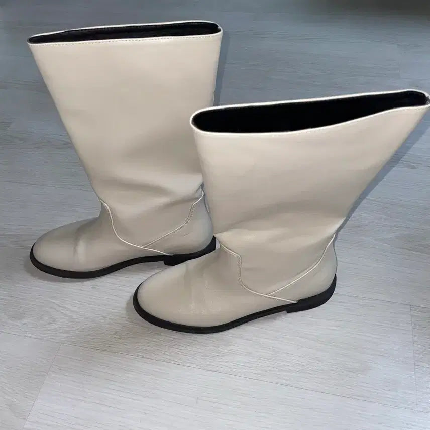 [BUNJANG] Cream Boots Size 245 / 크림 부츠 245
